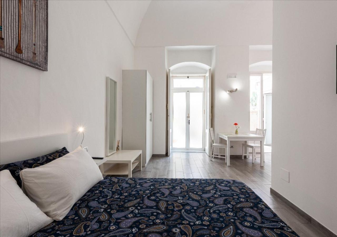 B&B 20 Archi Монополи Екстериор снимка
